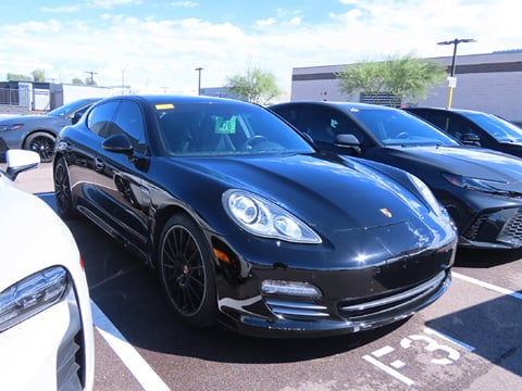 1 image of 2013 Porsche Panamera 2