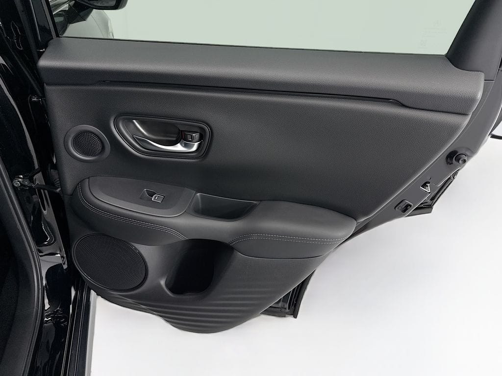 2025 Acura ADX Base - Photo 25