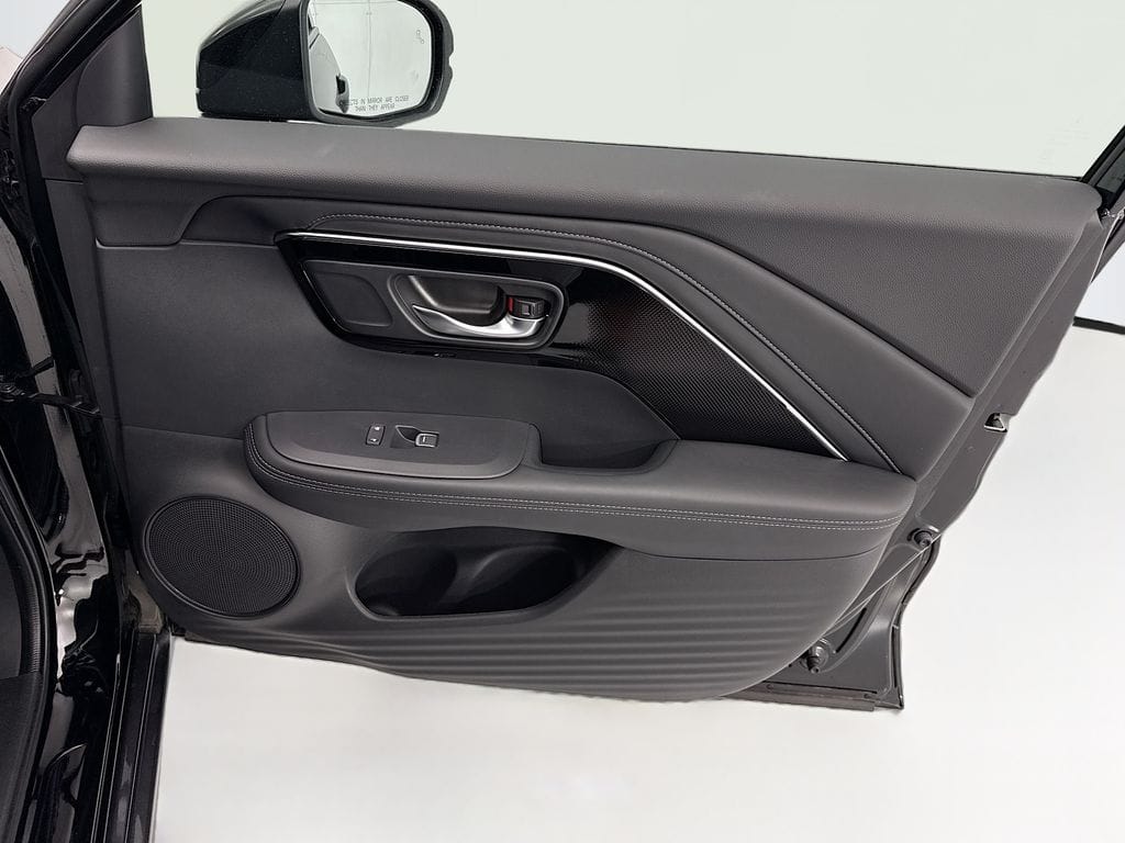 2025 Acura ADX Base - Photo 23
