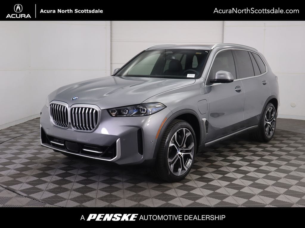 2025 BMW X5 xDrive50e's photo
