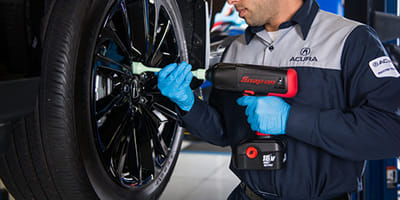 Mechanic Rotating Tires