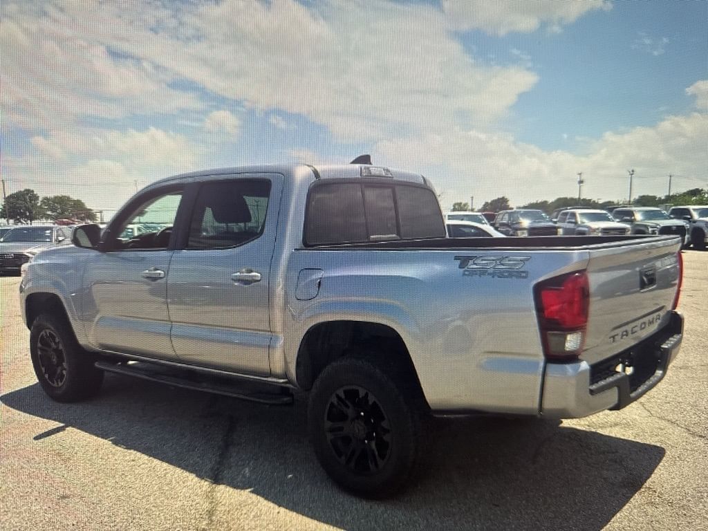 Used 2020 Toyota Tacoma SR with VIN 5TFAX5GN4LX183526 for sale in Austin, TX