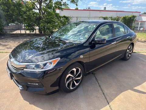 1 image of 2017 Honda Accord EX-L