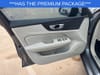 10 thumbnail image of  2020 Volvo S60 T5 Momentum