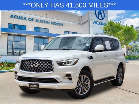 1 image of 2023 INFINITI QX80 LUXE