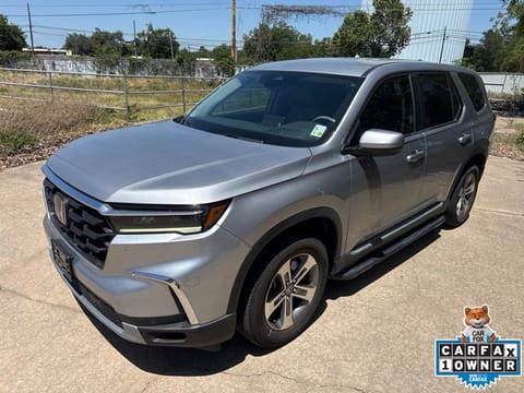 1 image of 2024 Honda Pilot EX-L
