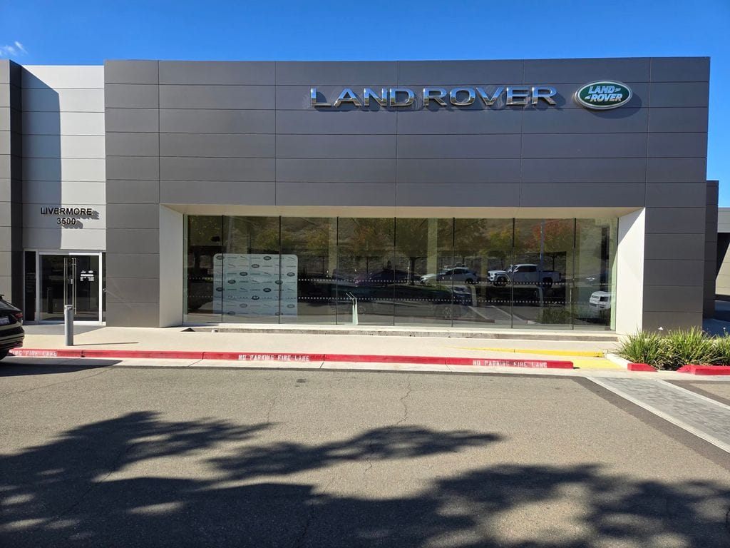 2024 Land Rover Defender SE - Photo 30