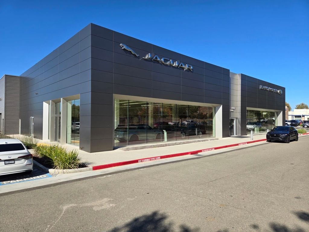 2024 Land Rover Defender SE - Photo 28