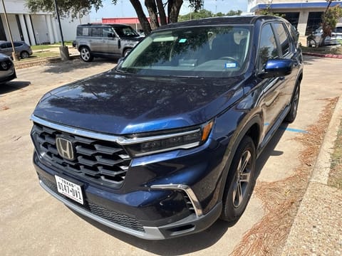 1 image of 2025 Honda Pilot EX-L