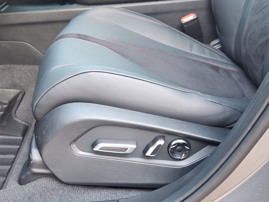 2026 Acura RDX A-Spec Package - Photo 23