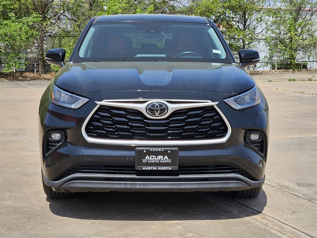 Used 2020 Toyota Highlander LE with VIN 5TDZZRAH1LS501468 for sale in Austin, TX