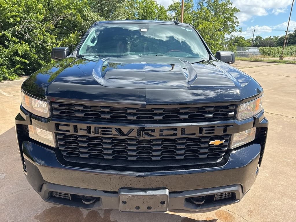Used 2022 Chevrolet Silverado 1500 Limited Custom with VIN 3GCPYBEK4NG122165 for sale in Austin, TX