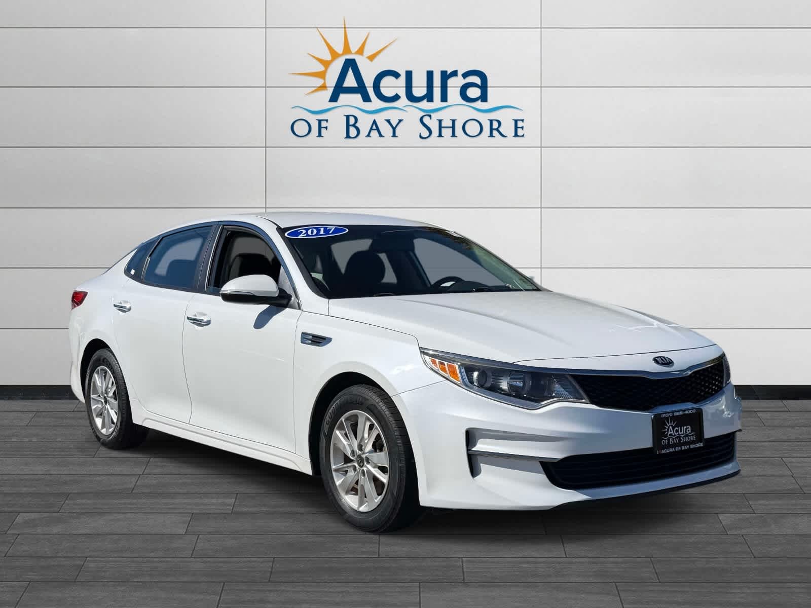 Used 2017 Kia Optima LX with VIN 5XXGT4L33HG158233 for sale in Bay Shore, NY