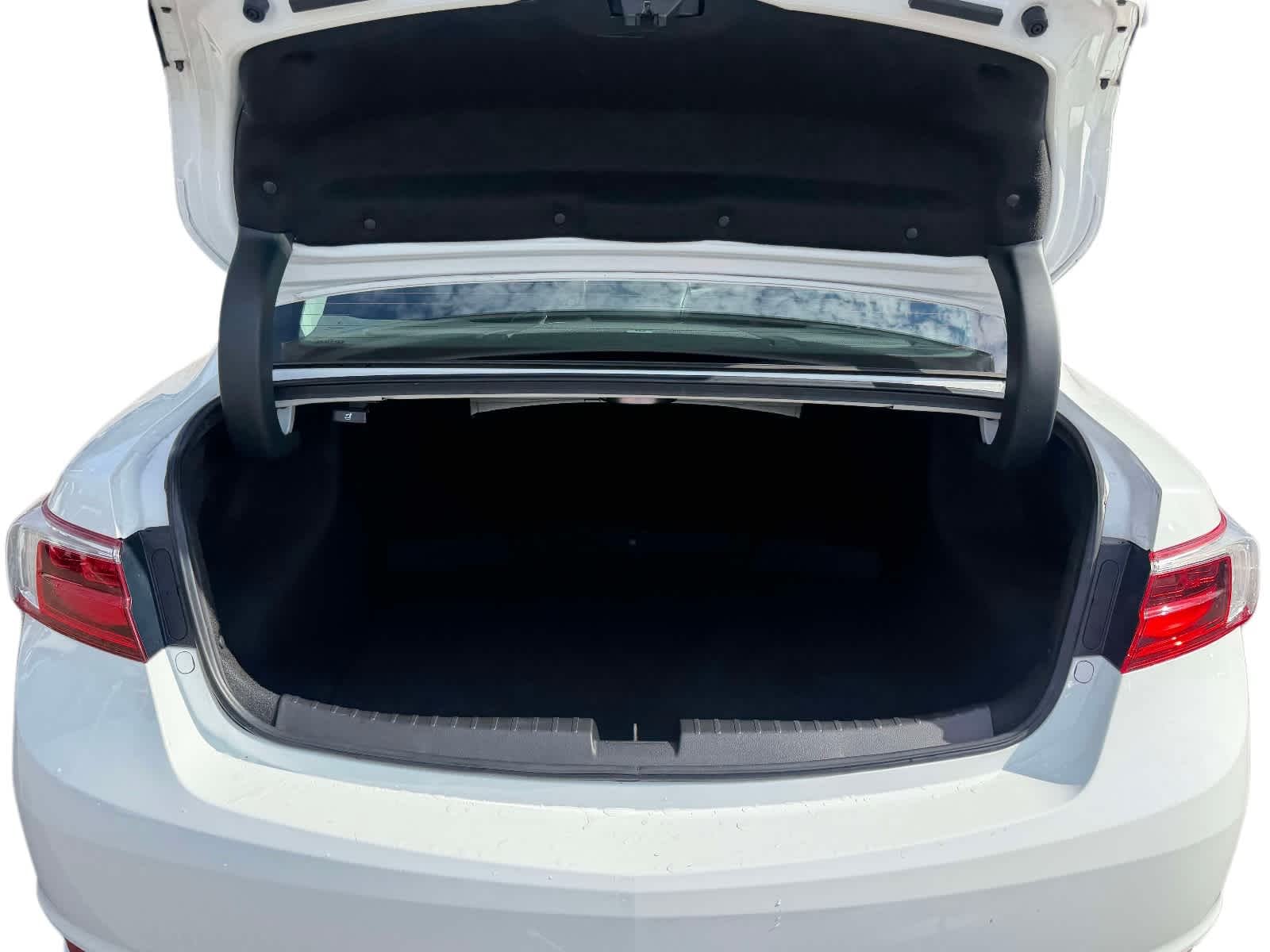 9 thumbnail image of  2018 Acura ILX w/Technology Plus Pkg