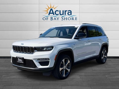 1 image of 2023 Jeep Grand Cherokee 4xe