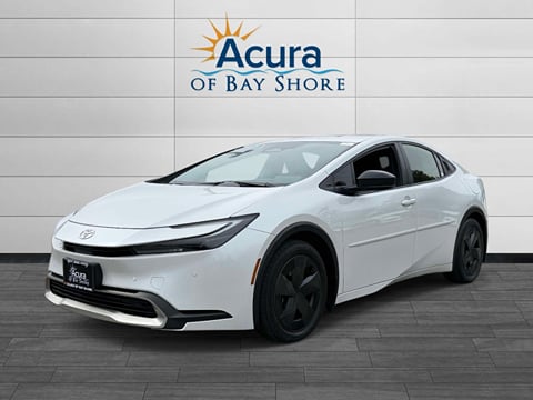 1 image of 2025 Toyota Prius Plug-In Hybrid SE