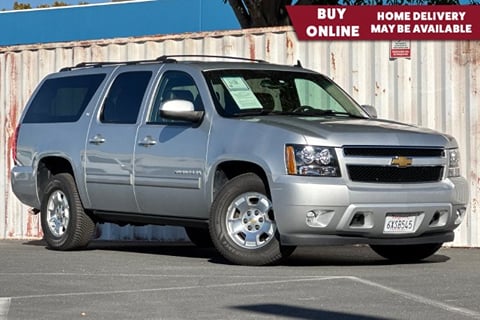 1 image of 2013 Chevrolet Suburban 1500 LT