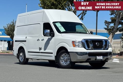 1 image of 2017 Nissan NV3500 HD Cargo SL
