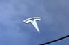 42 thumbnail image of  2022 Tesla Model 3 Long Range
