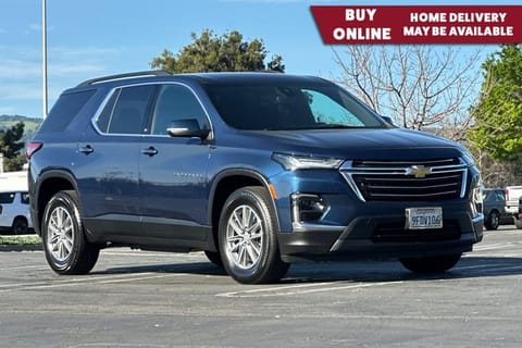 1 image of 2023 Chevrolet Traverse LT
