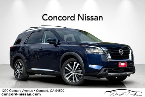 1 image of 2023 Nissan Pathfinder Platinum