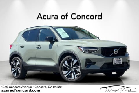 1 image of 2023 Volvo XC40 B4 Plus Dark Theme