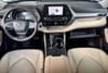 15 thumbnail image of  2024 Toyota Highlander XLE