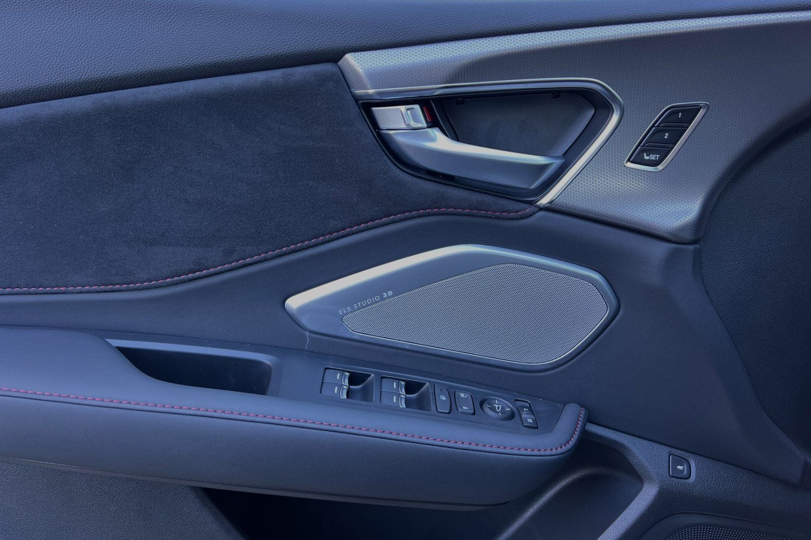 2025 Acura RDX A-Spec Package - Photo 11