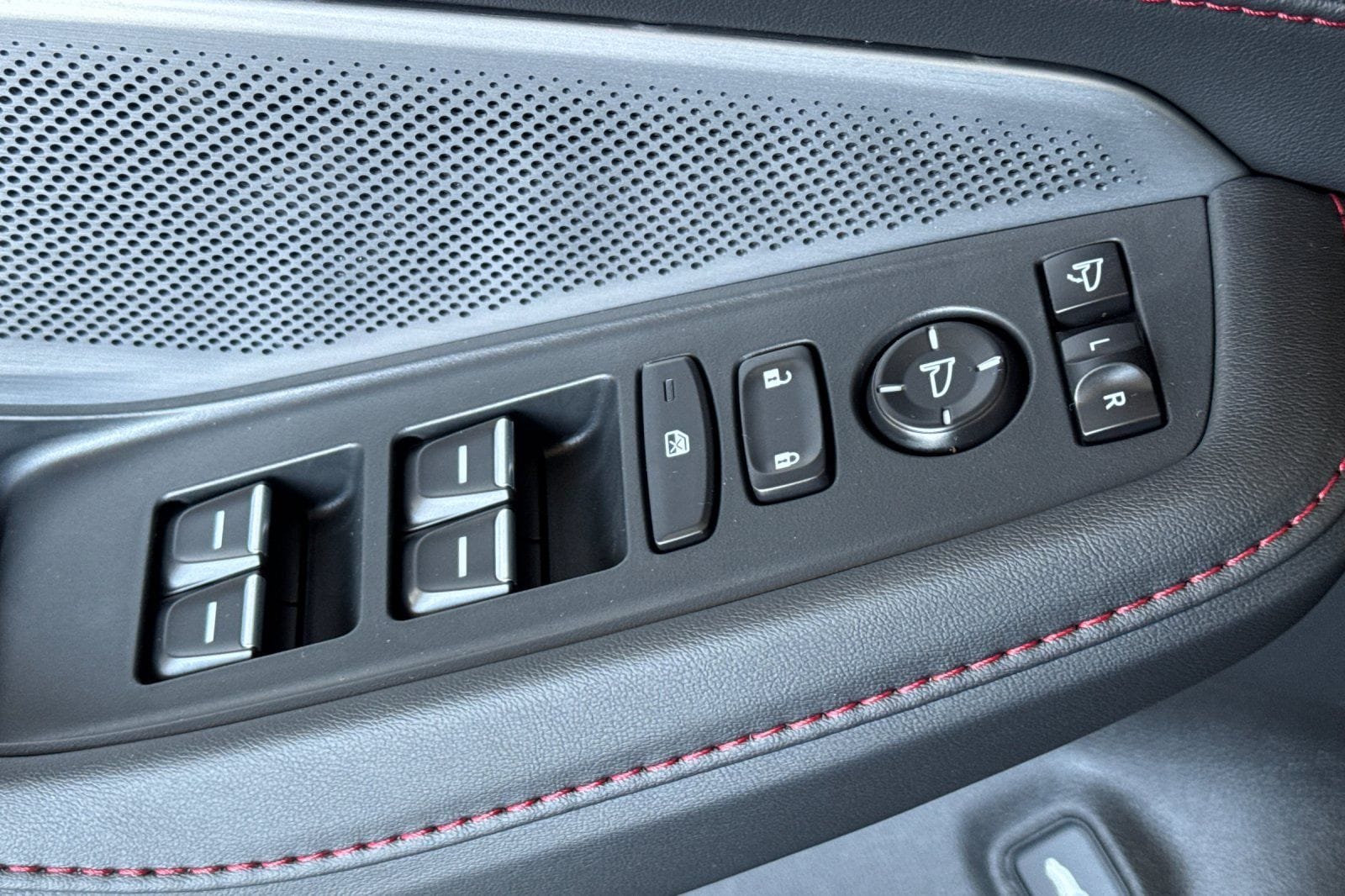2026 Acura MDX A-Spec Package - Photo 11