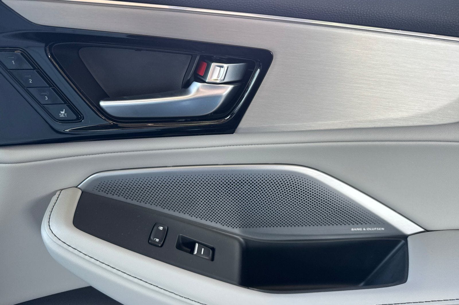 2026 Acura MDX Technology Package - Photo 15