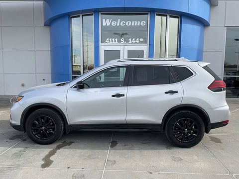 1 image of 2017 Nissan Rogue SV