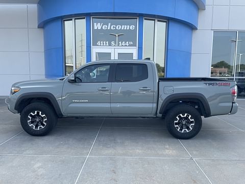 1 image of 2022 Toyota Tacoma 4WD TRD Off Road