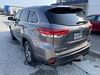 2 thumbnail image of  2019 Toyota Highlander Hybrid XLE