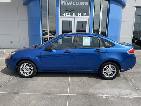 1 image of 2010 Ford Focus SE