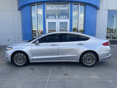 1 image of 2017 Ford Fusion SE
