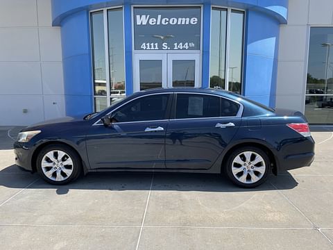 1 image of 2010 Honda Accord Sdn EX-L