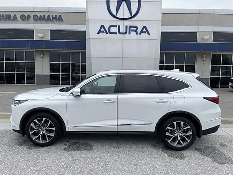 1 image of 2024 Acura MDX w/Technology Package