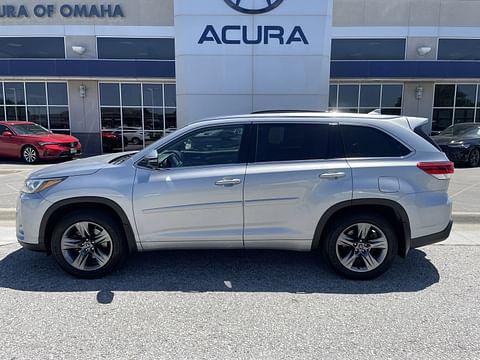 1 image of 2018 Toyota Highlander Limited