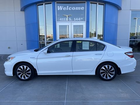 1 image of 2017 Honda Accord Hybrid EX-L