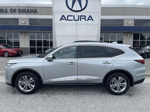 1 image of 2024 Acura MDX BASE