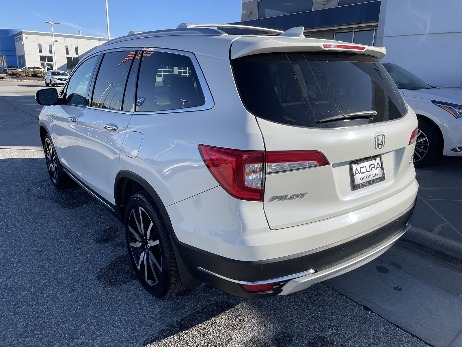 Used 2019 Honda Pilot Elite with VIN 5FNYF6H04KB032818 for sale in Omaha, NE