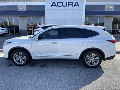 1 image of 2023 Acura MDX