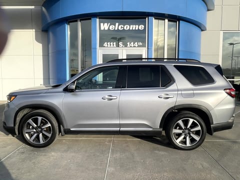 1 image of 2024 Honda Pilot Touring