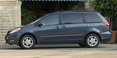1 image of 2007 Toyota Sienna XLE