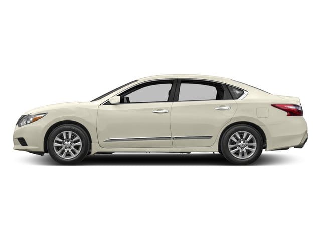 4 thumbnail image of  2017 Nissan Altima 2.5 SV