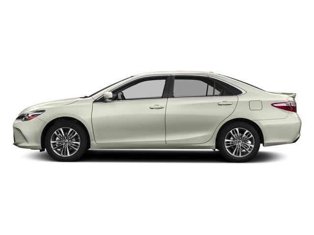 3 thumbnail image of  2017 Toyota Camry SE