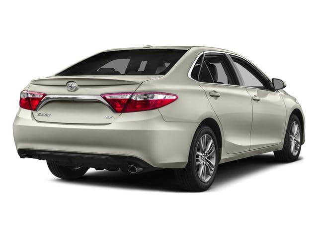 2 thumbnail image of  2017 Toyota Camry SE