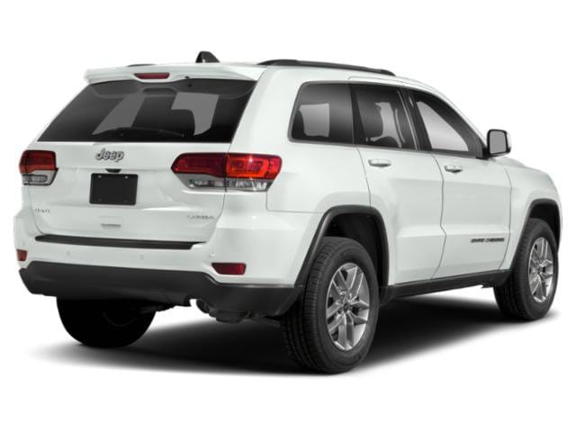3 thumbnail image of  2018 Jeep Grand Cherokee Laredo E