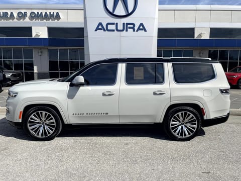 1 image of 2022 Jeep Grand Wagoneer Series III