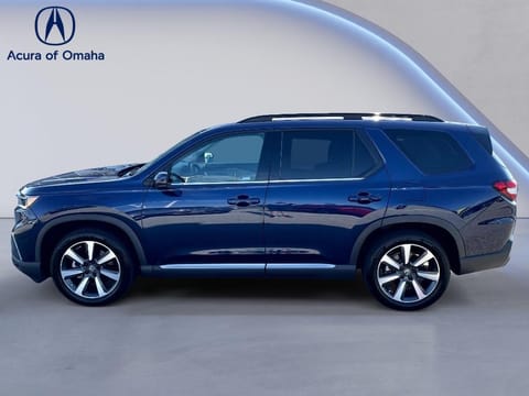 1 image of 2023 Honda Pilot Touring